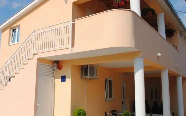 Apartments Kairos - Bili 9