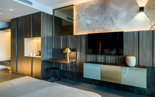 Marinus Beach Hotel