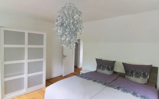 Villa EMG