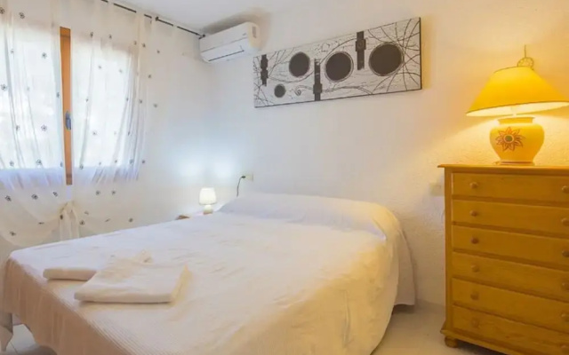 Villa - 4 Bedrooms with Pool and WiFi - 106418