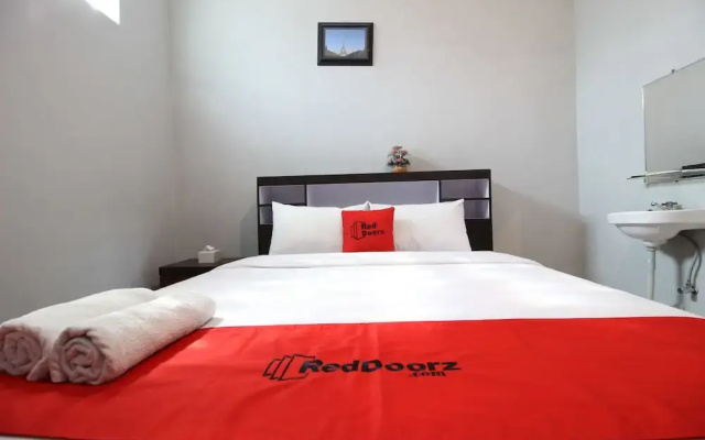 RedDoorz near STPN Jogja
