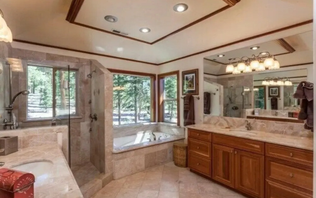 Estates Lodge Luxury Home By RedAwning