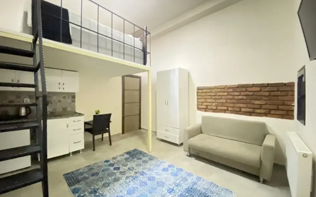 Central and Cozy Studio Flat Near Istiklal Street