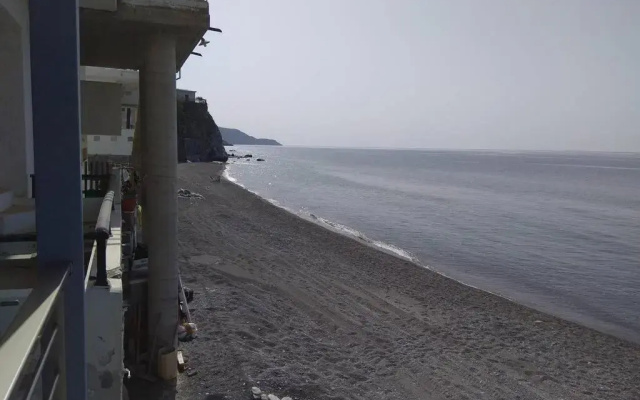 Tris Ekklisies Seaside Beach Apartment