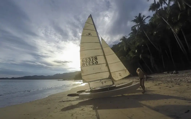 Los Vivos Beachfront Experience
