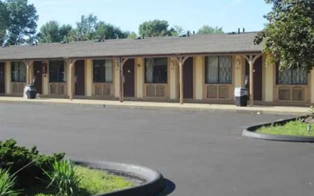 Kensington Inn - Howell
