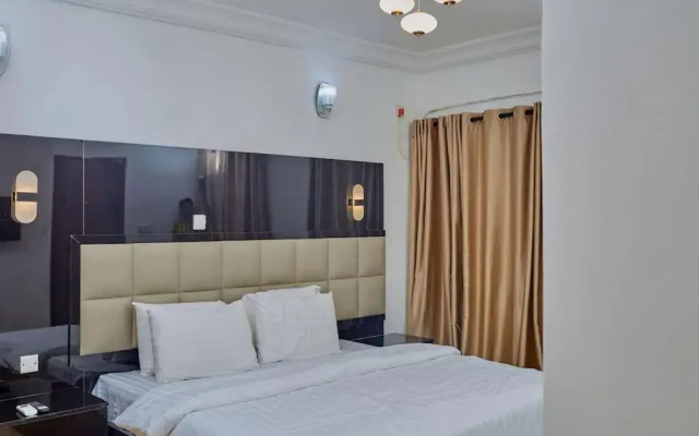 Classy 3 Bedroom Terrace apartment
