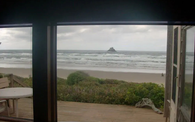 Shaw's Oceanfront Bed and Breakfast