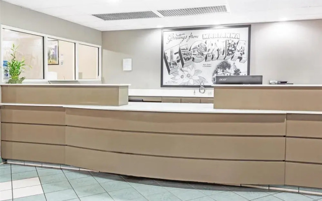 Super 8 By Wyndham Marianna