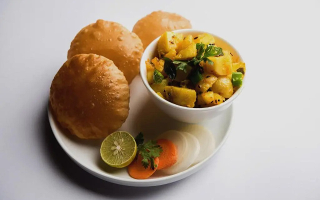 SPOT ON 77823 Hotel Daksh
