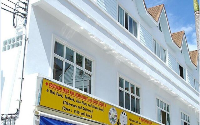 Отель Southern Fried Rice Guesthouse вид на фасад