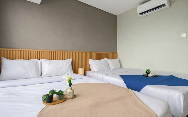 Homey And Well Designed 2Br At Nifarro Park Apartment