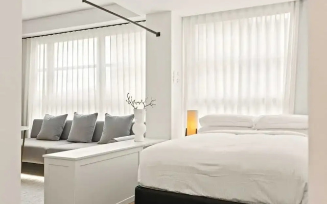 City Centre Studio by Hyde Park