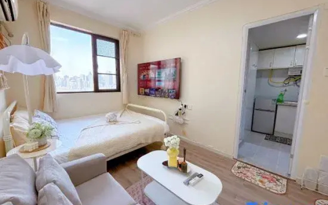 Sanqiu Homestay (Jianghan Road Pedestrian Street)