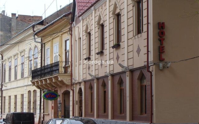 Гостиница Magnat Lux вид на фасад
