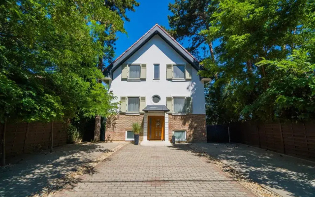 Anna Beach Villa
