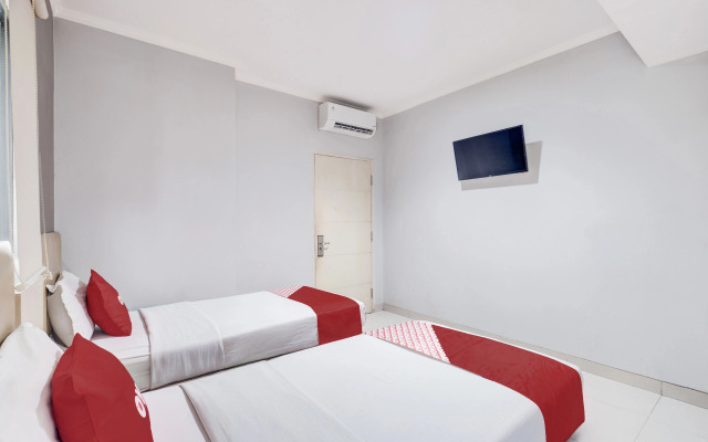 OYO 90244 Hotel Antara