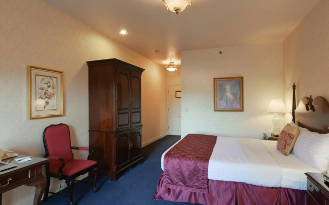 Carlyle Hotel