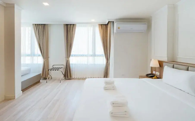 B2 Grand Nimman Premier Hotel