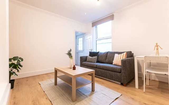 Stylish Flat Ideal for Business Long-term Stays