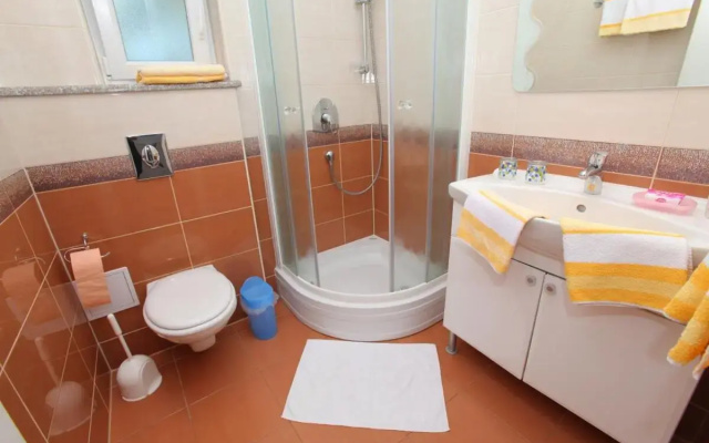 Apartments Jole - 70m from the sea