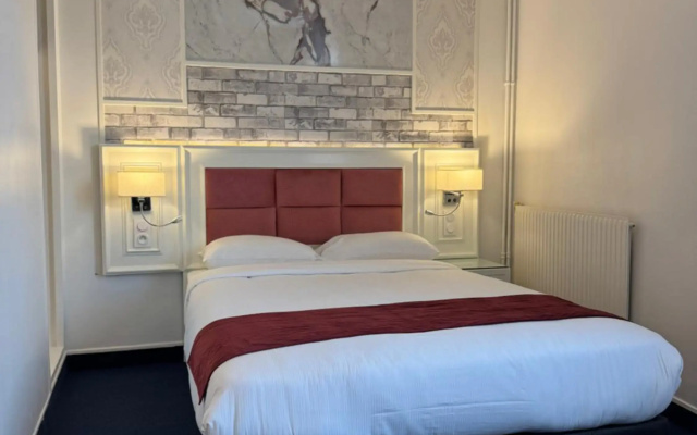 Hotel Grand Paris