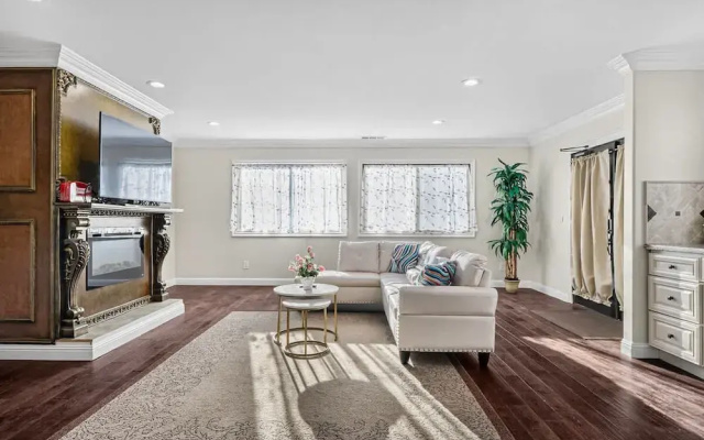 SJ Downtown 5 BR Stunning House