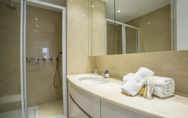 Bright One BDRM Apartment AC-Congress, Beaches by Olidesi