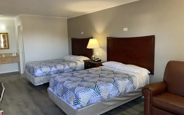 American Tudor Inn