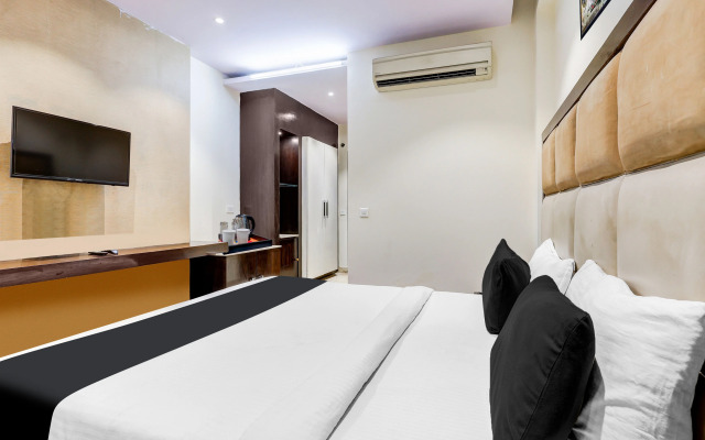OYO 11337 Asian Hospitality