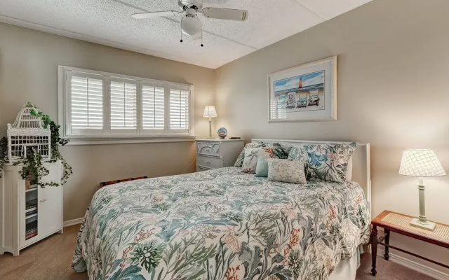 Tropical Condo with Spectacular Ocean Sunrises Views by RedAwning