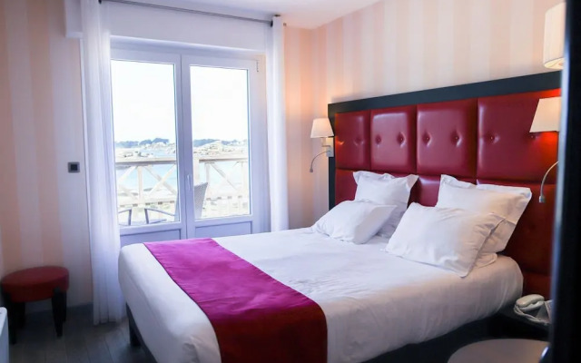 Logis Hôtel Saint-Guirec et de la Plage
