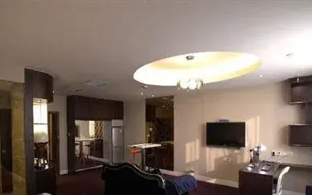 Babylon Hotel