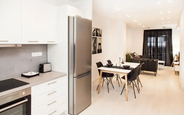 Modern, Glamorous Apt in Athens DT (2beds/2baths)