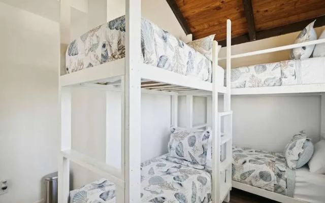 Tranquil Waters by Ryson Vacation Rentals