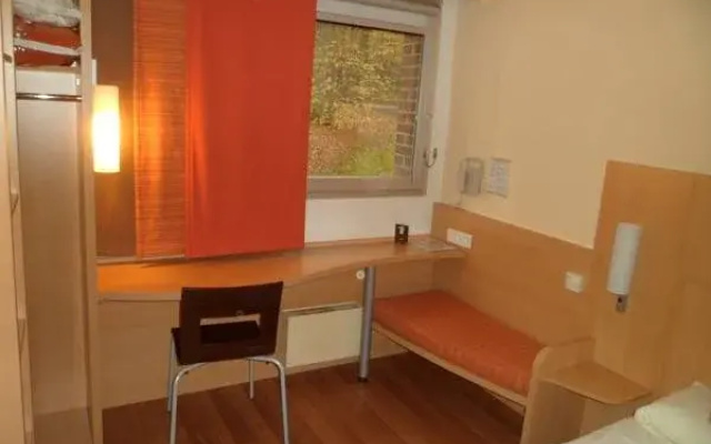 Ibis les Etangs des Moines