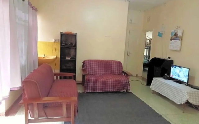 Pinkroses Gardens Hostel