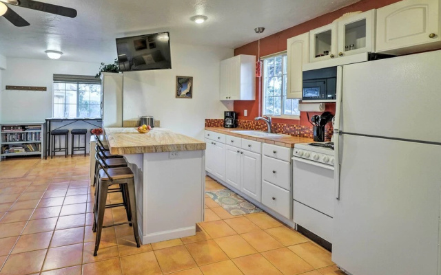 Gazebo & Fire Pit: Pet-friendly Payson Home!