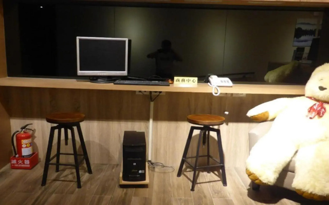Honest&Warm Hotel