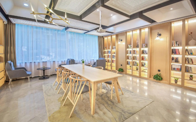 Atour Hotel Nanjing Zhongshan Mausoleum Scenic Area