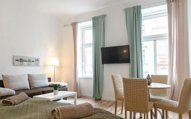 Comfortable 2BR Apt Near Schloss Schönbrunn