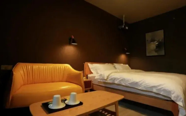 Yangshuo Manjing Travel Photography Hotel (West Street  Branch)