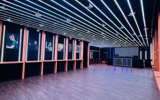 Cubix Hotel