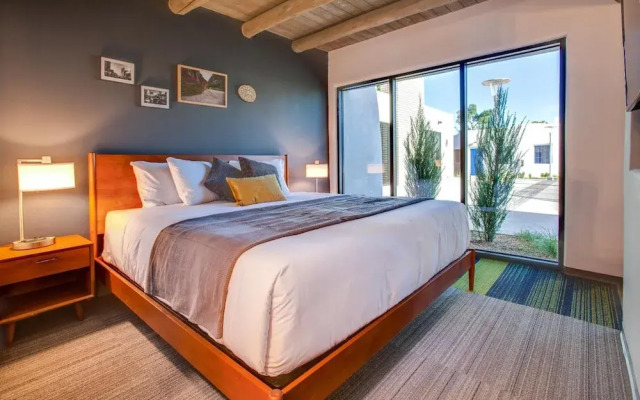 El Vado Motel