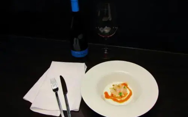 DAS TANN rooms & wine