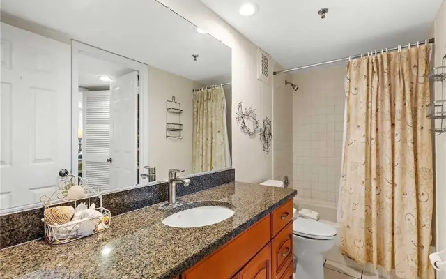 Las Brisas 504 - Three Bedroom Condo