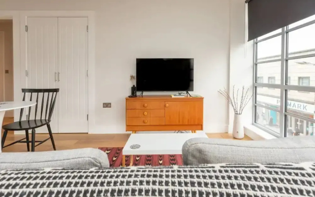 Central and Bright 1 Bedroom Flat - Peckham