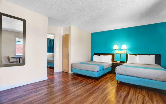 Motel 6 Fort Bragg, CA