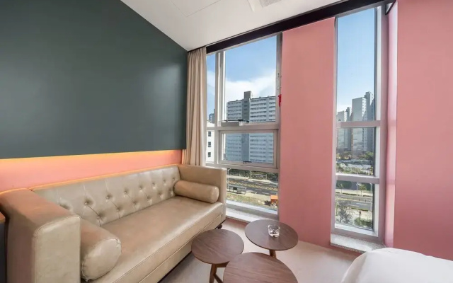 Gimpo Gray Hotel