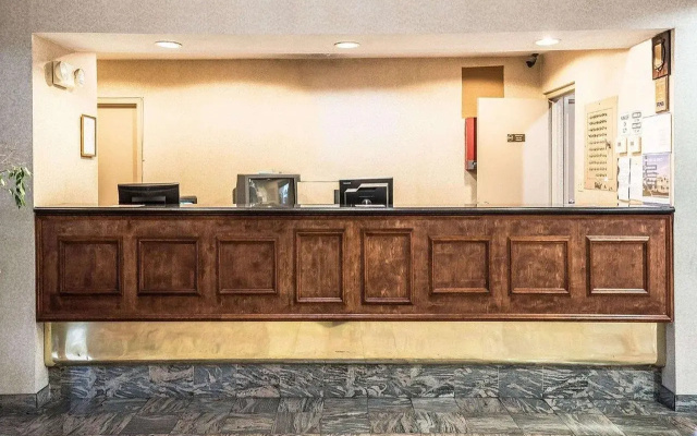 Studios and Suites 4 Less Emporia